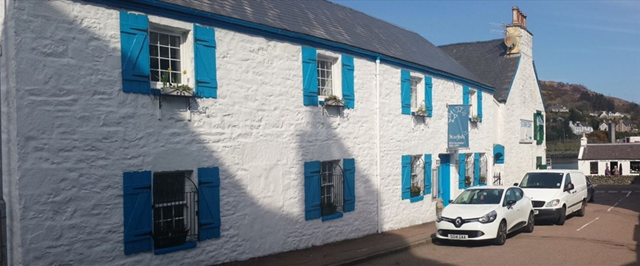 Starfish Rooms with the Harbour as a backdrop