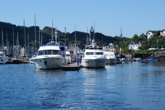 a tarbert harbour view